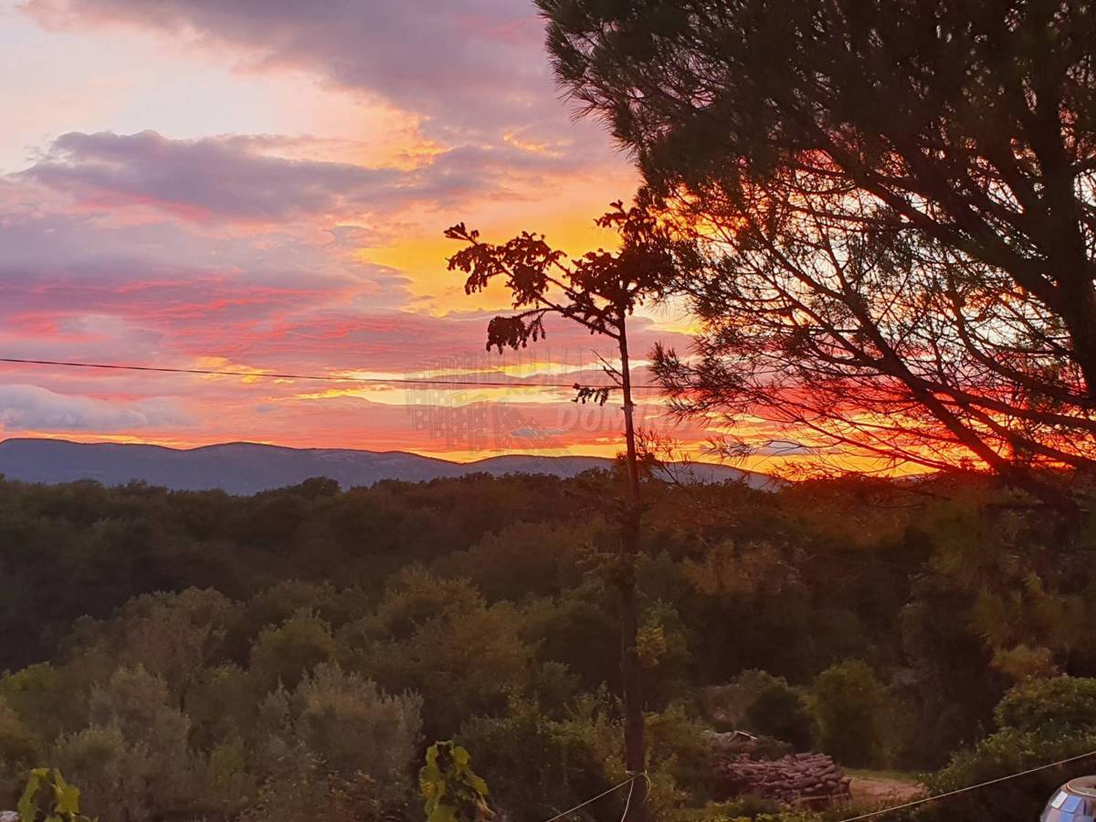 Čudovita prenovljena stara kamnita hiša! Otok Krk!!