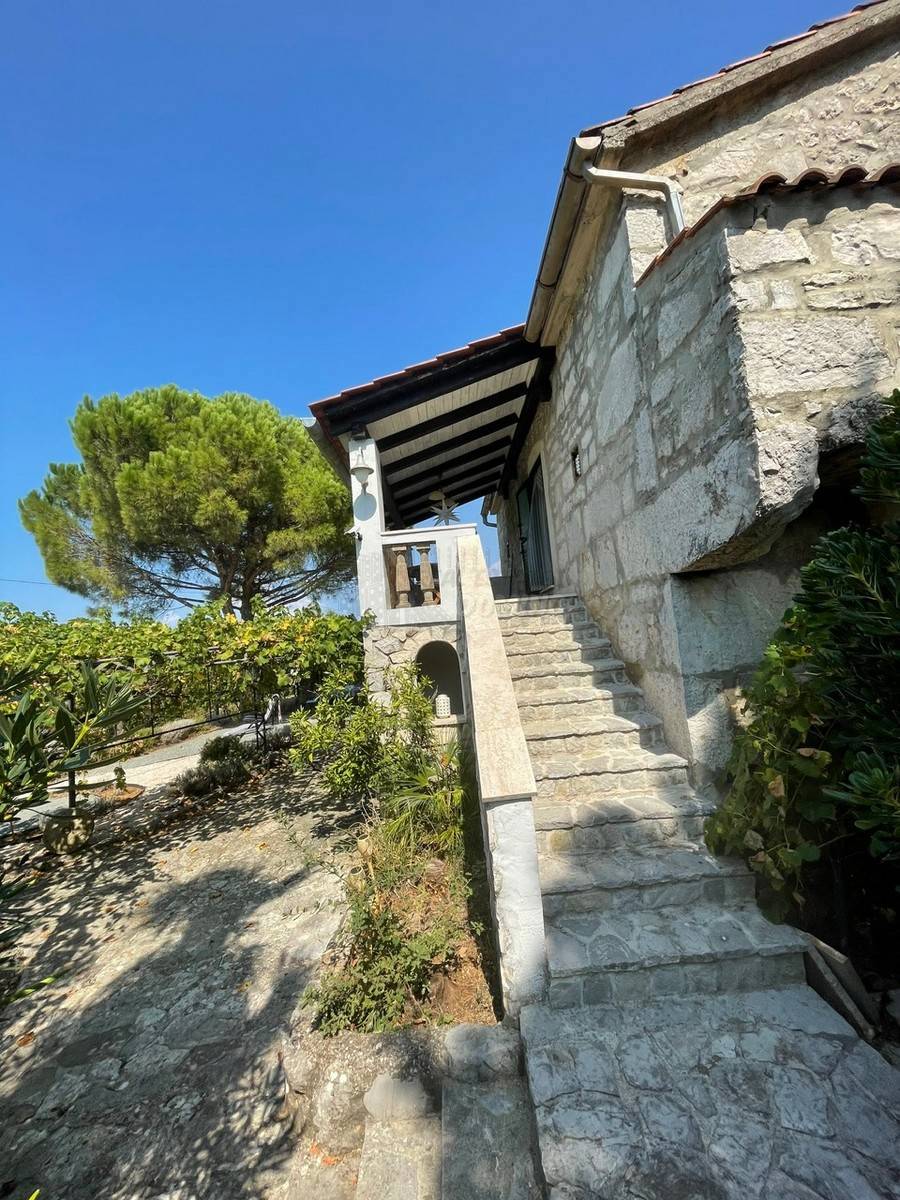 Čudovita prenovljena stara kamnita hiša! Otok Krk!!