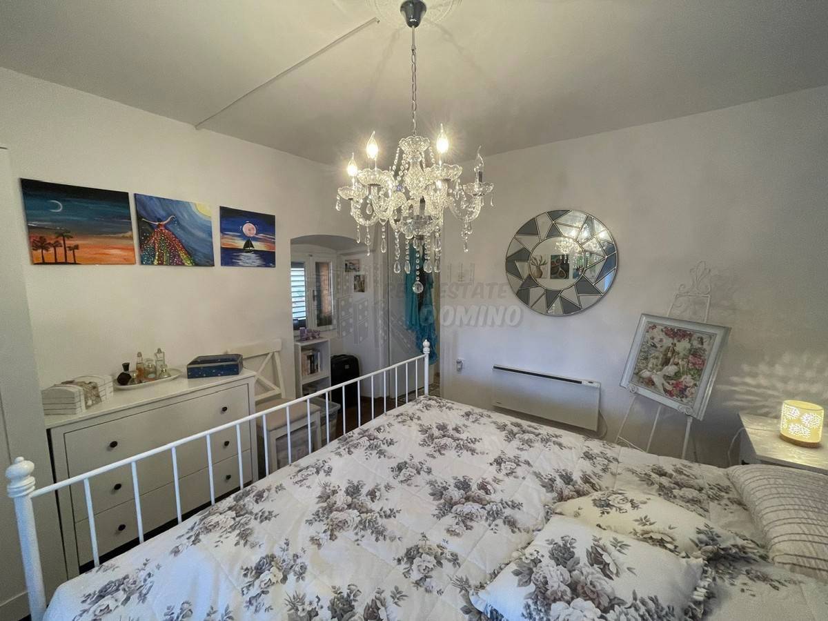 Čudovita prenovljena stara kamnita hiša! Otok Krk!!