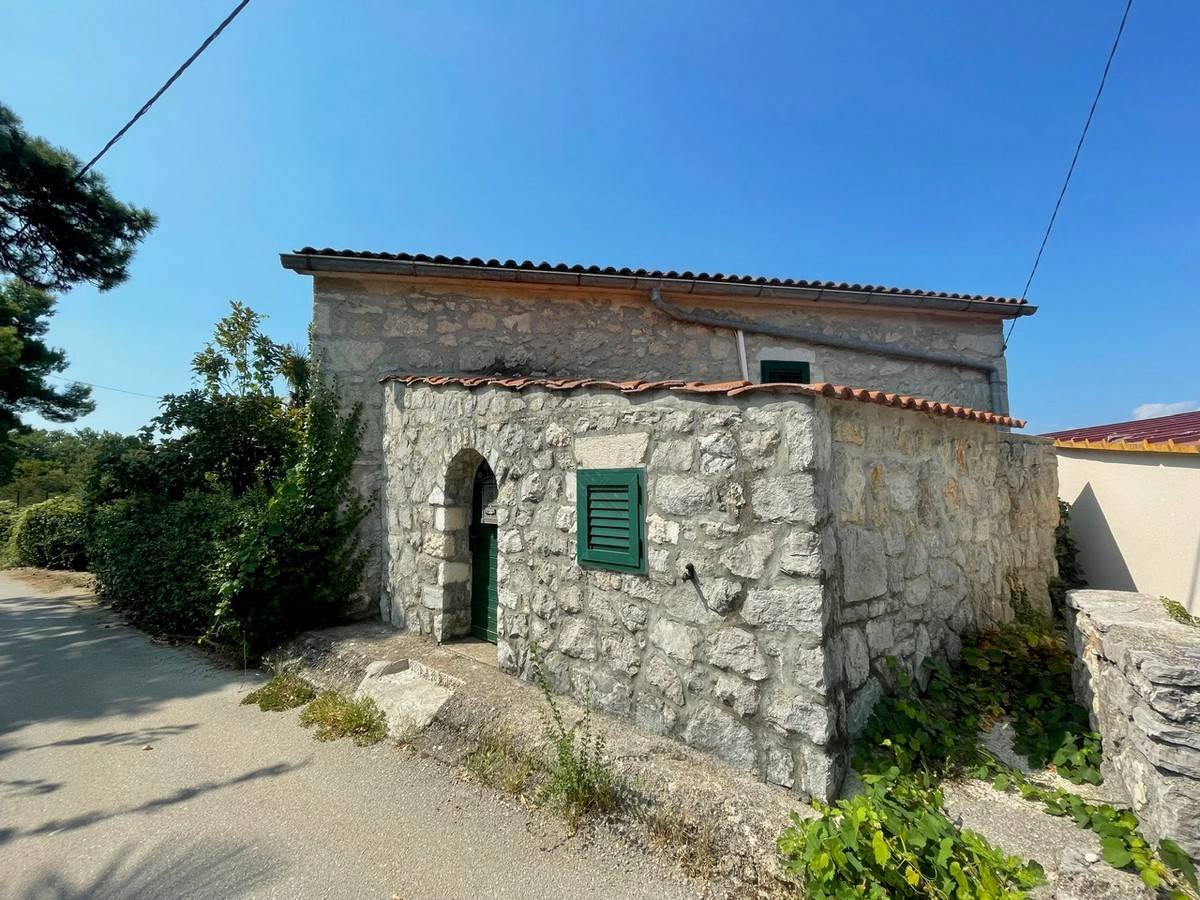 Čudovita prenovljena stara kamnita hiša! Otok Krk!!