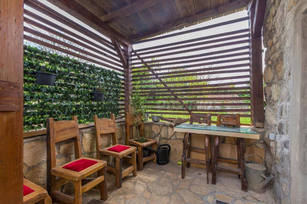 Čudovita obnovljena starina s strešno teraso!