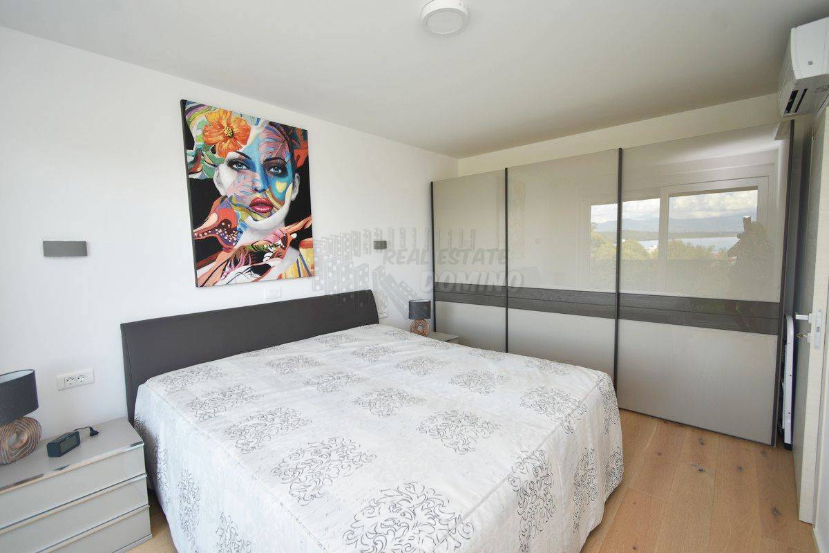 Elitni del Malinske, Rova, luksuzni apartma! Pogled na morje!