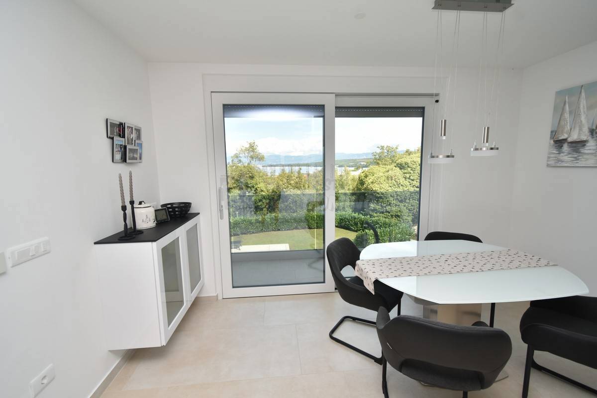 Elitni del Malinske, Rova, luksuzni apartma! Pogled na morje!