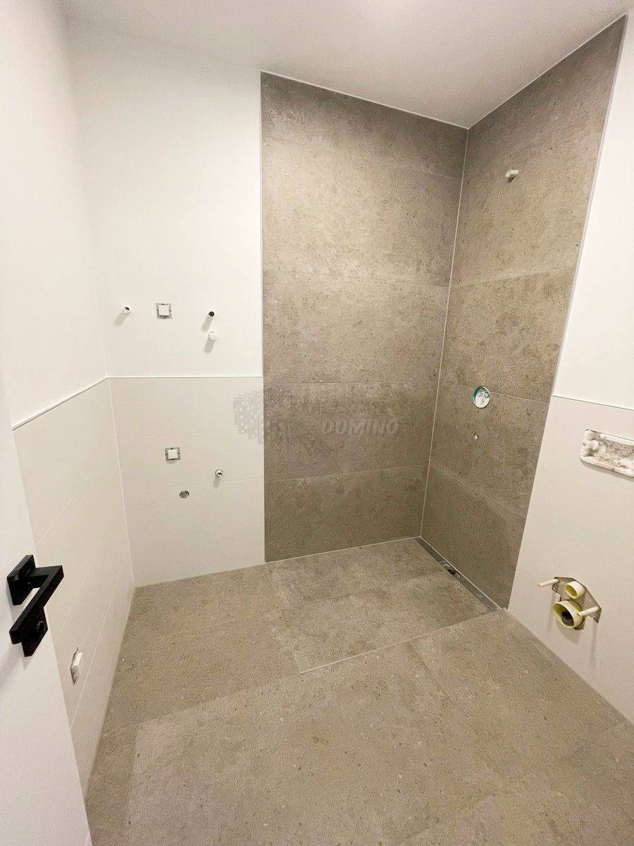 Stanovanje z vrtom in bazenom, novogradnja! Otok Krk