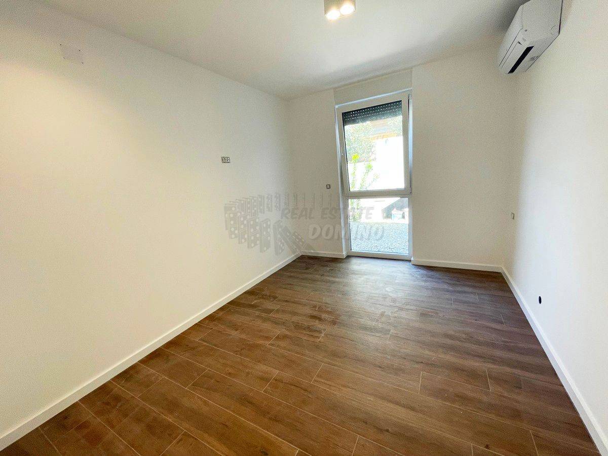 Stanovanje z vrtom in bazenom, novogradnja! Otok Krk