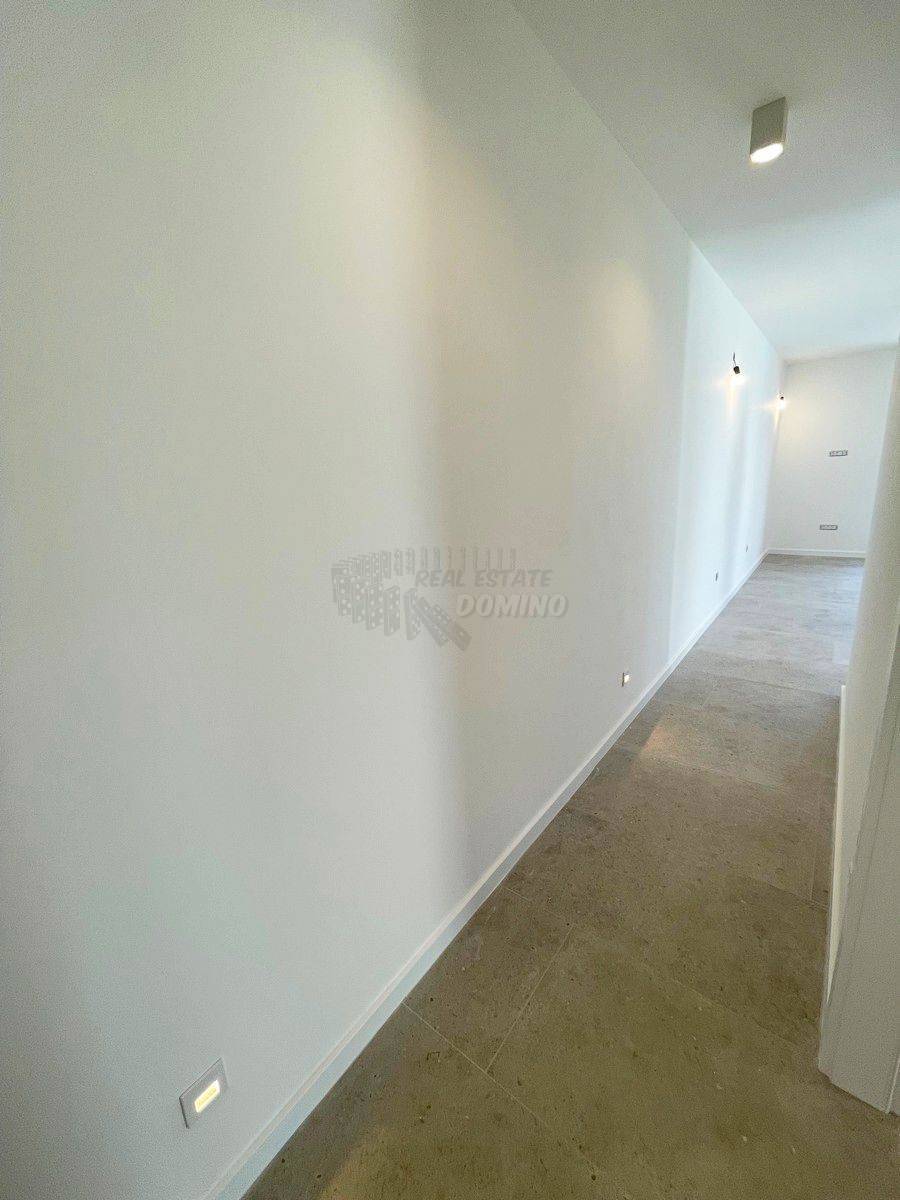 Stanovanje z vrtom in bazenom, novogradnja! Otok Krk