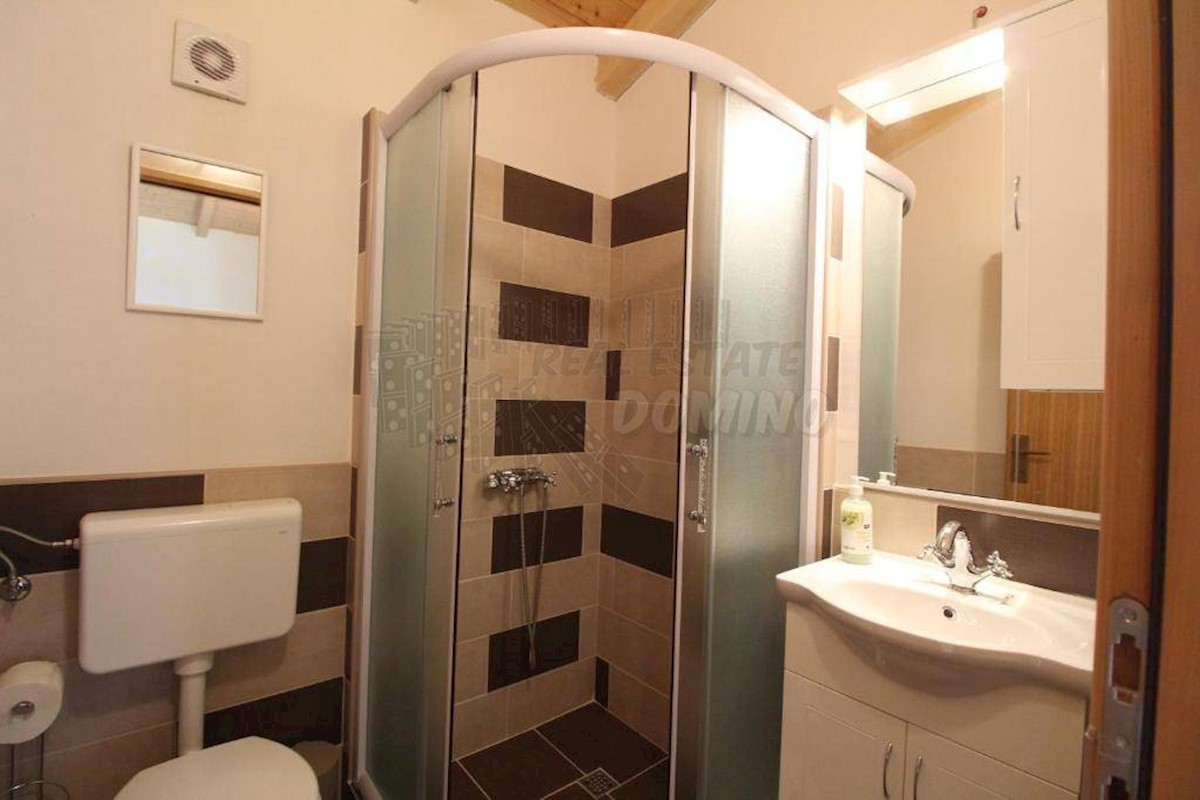 Edinstvena mediteranska vila z bazenom, savno in velikim vrtom!