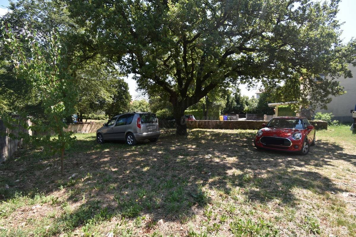 Stara kamnita hiša delno prenovljena! Šilo - okolica