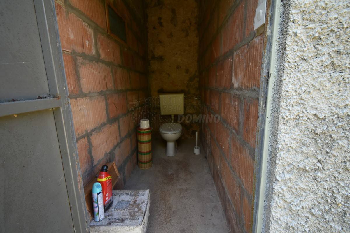 Stara kamnita hiša delno prenovljena! Šilo - okolica