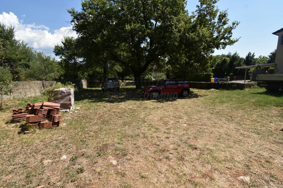 Stara kamnita hiša delno prenovljena! Šilo - okolica