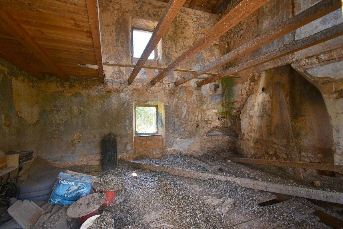 Stara kamnita hiša delno prenovljena! Šilo - okolica