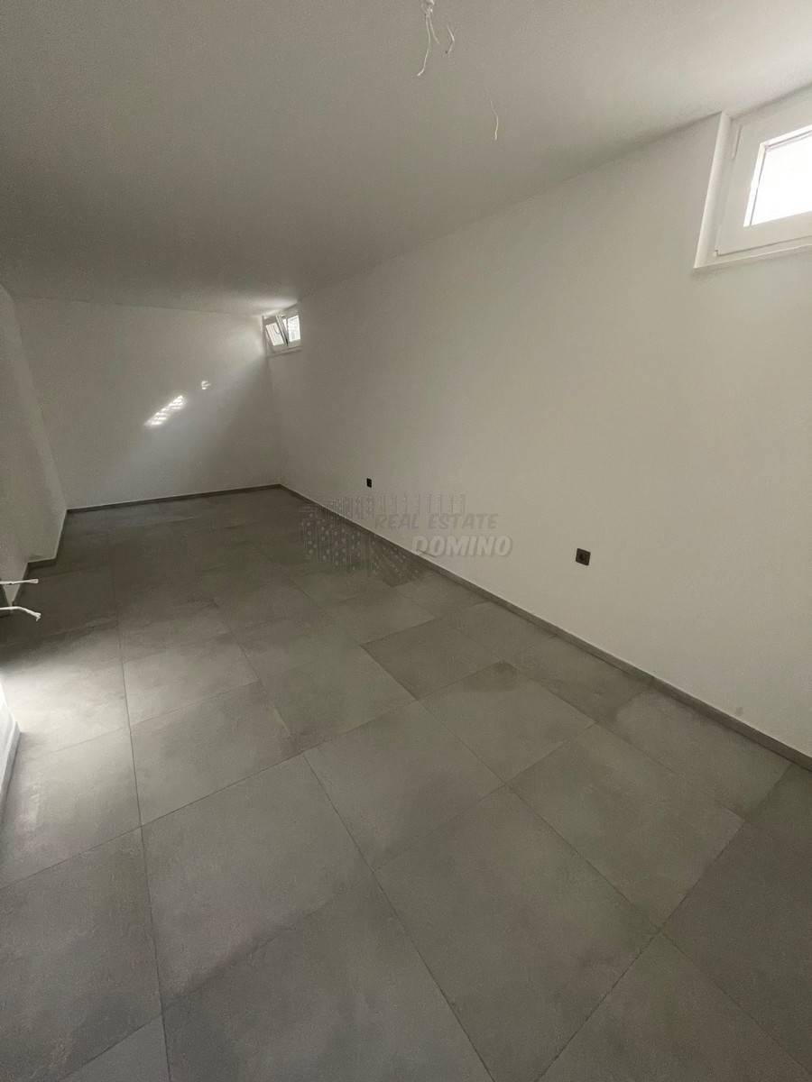 Stanovanje v pritličju z velikim vrtom-Silosom!