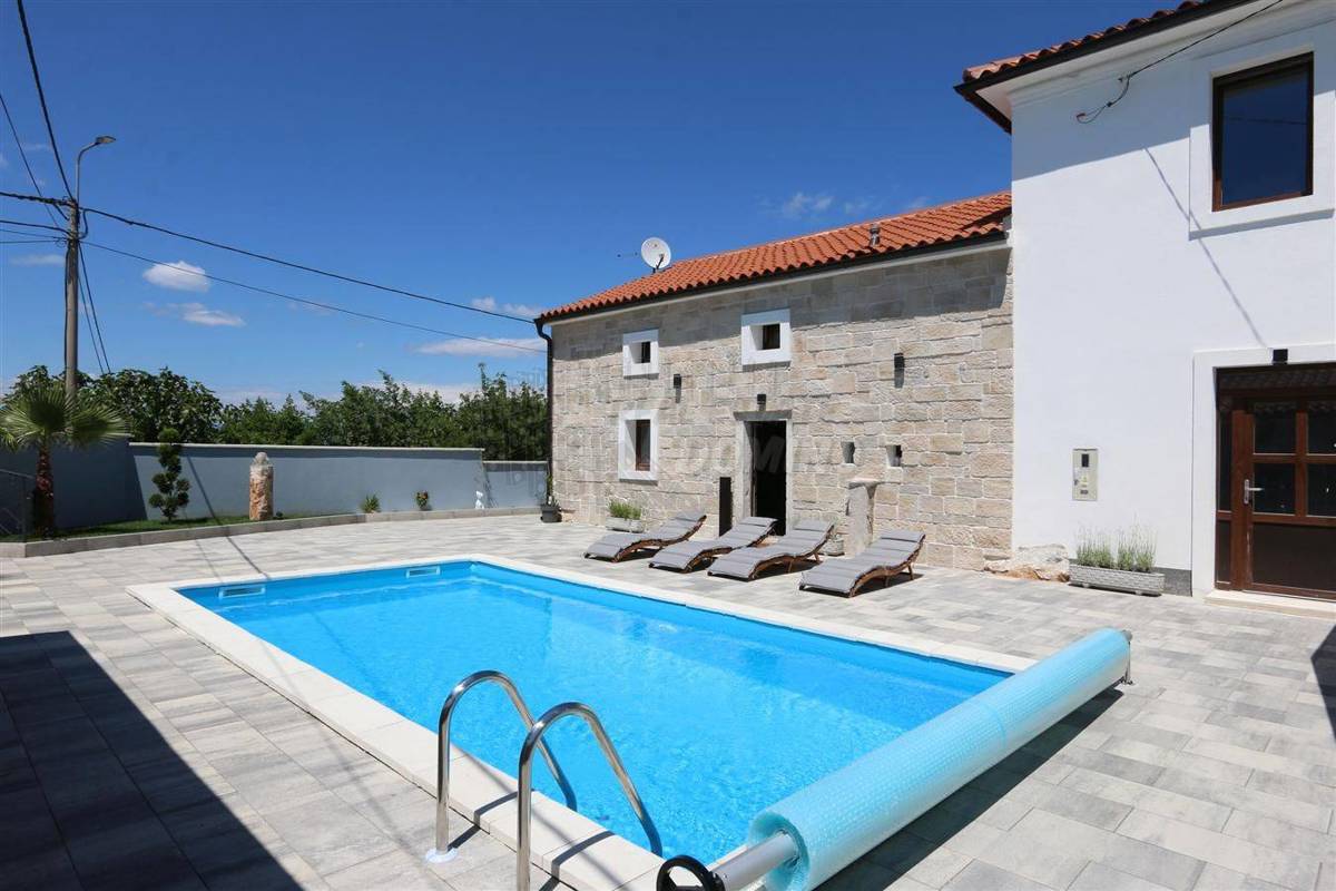 Prenovljena stara kamnita hiša! Otok Krk, Dobrinj