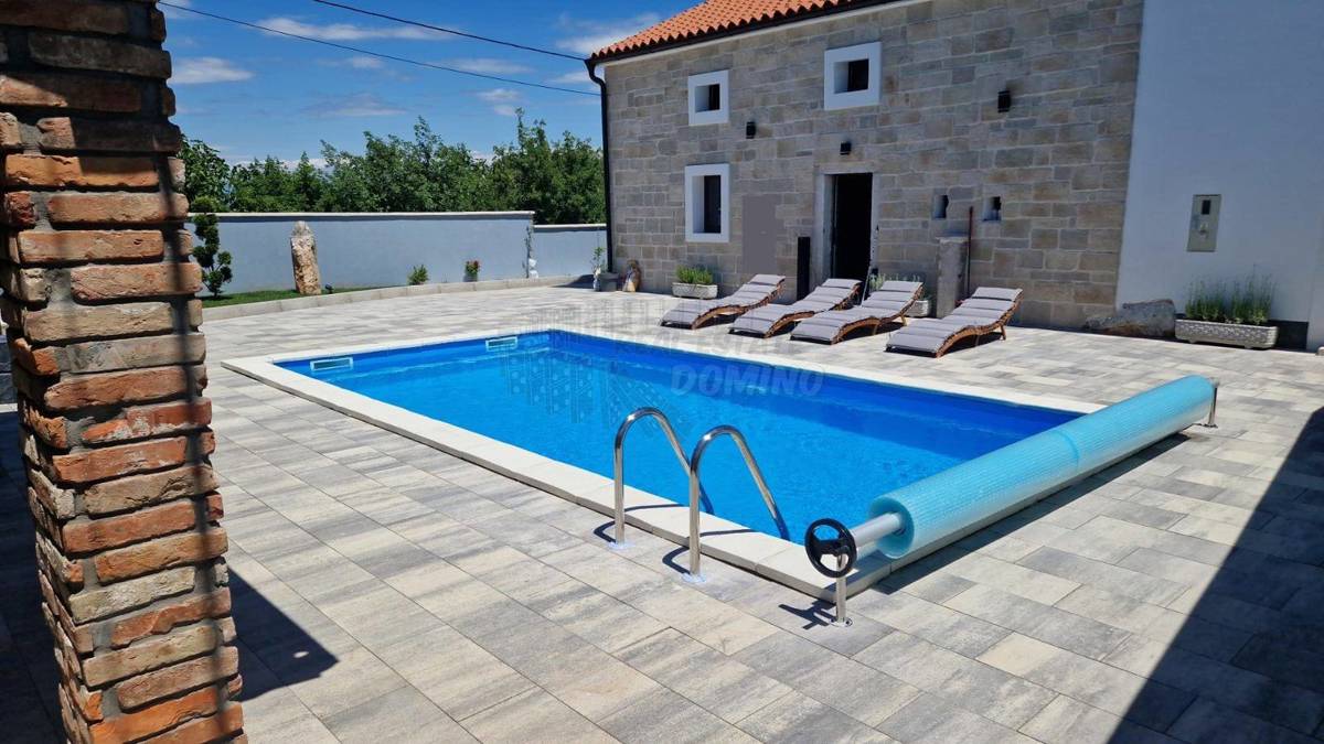 Prenovljena stara kamnita hiša! Otok Krk, Dobrinj