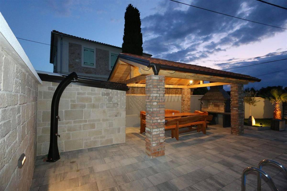 Prenovljena stara kamnita hiša! Otok Krk, Dobrinj
