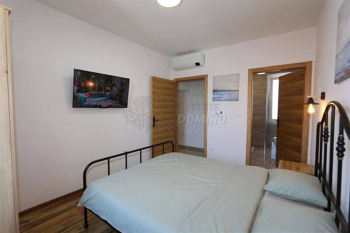 Prenovljena stara kamnita hiša! Otok Krk, Dobrinj