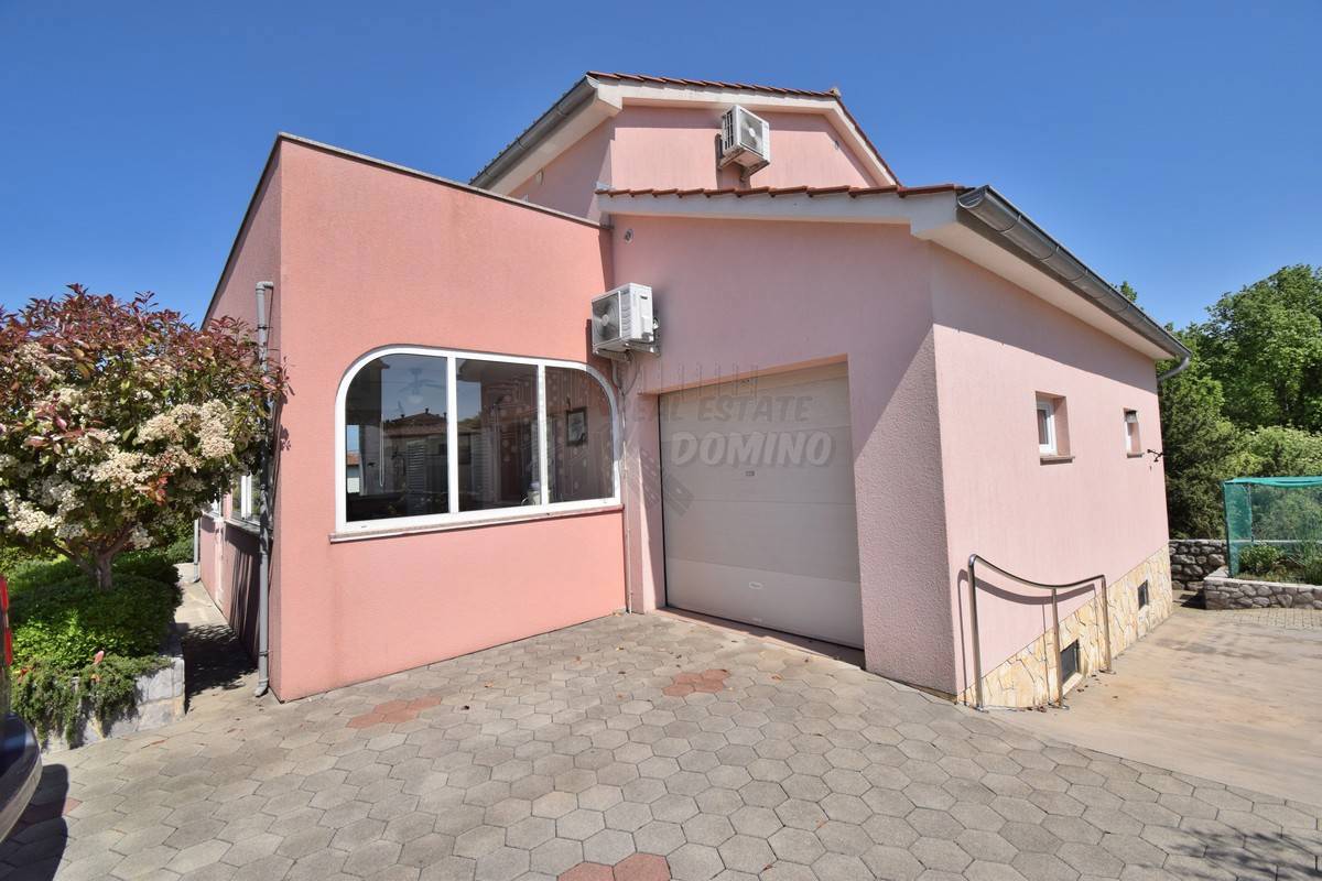 Hiša Malinska, Malinska-Dubašnica, 220m2