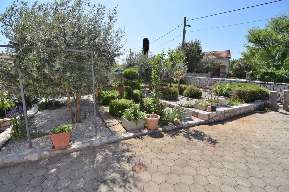 Hiša Malinska, Malinska-Dubašnica, 220m2