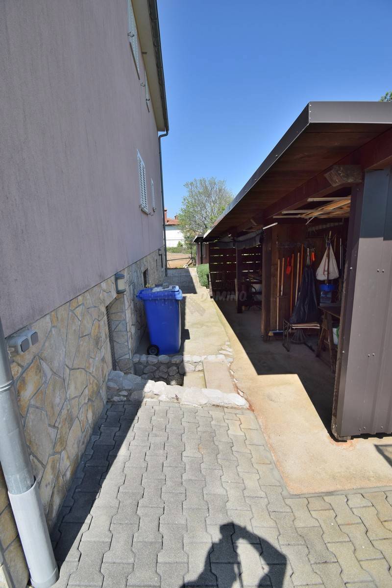 Hiša Malinska, Malinska-Dubašnica, 220m2