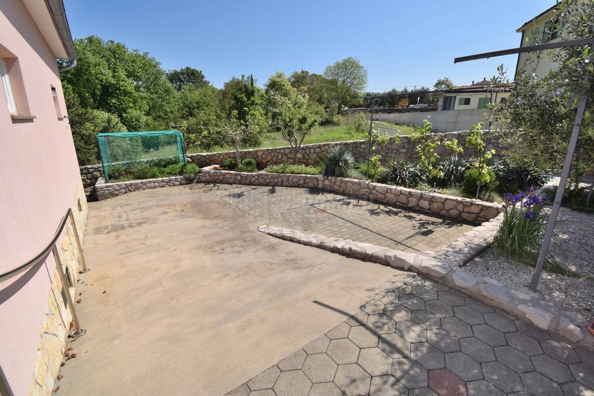 Hiša Malinska, Malinska-Dubašnica, 220m2