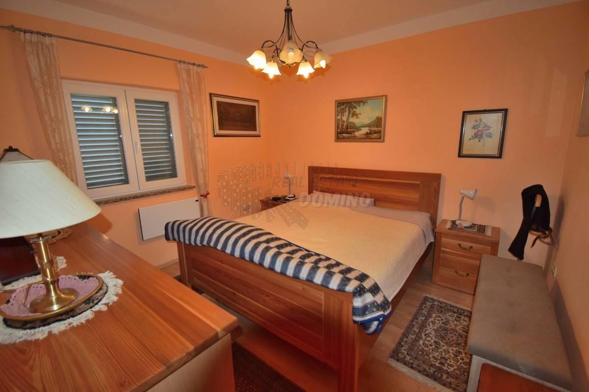 Hiša Malinska, Malinska-Dubašnica, 220m2