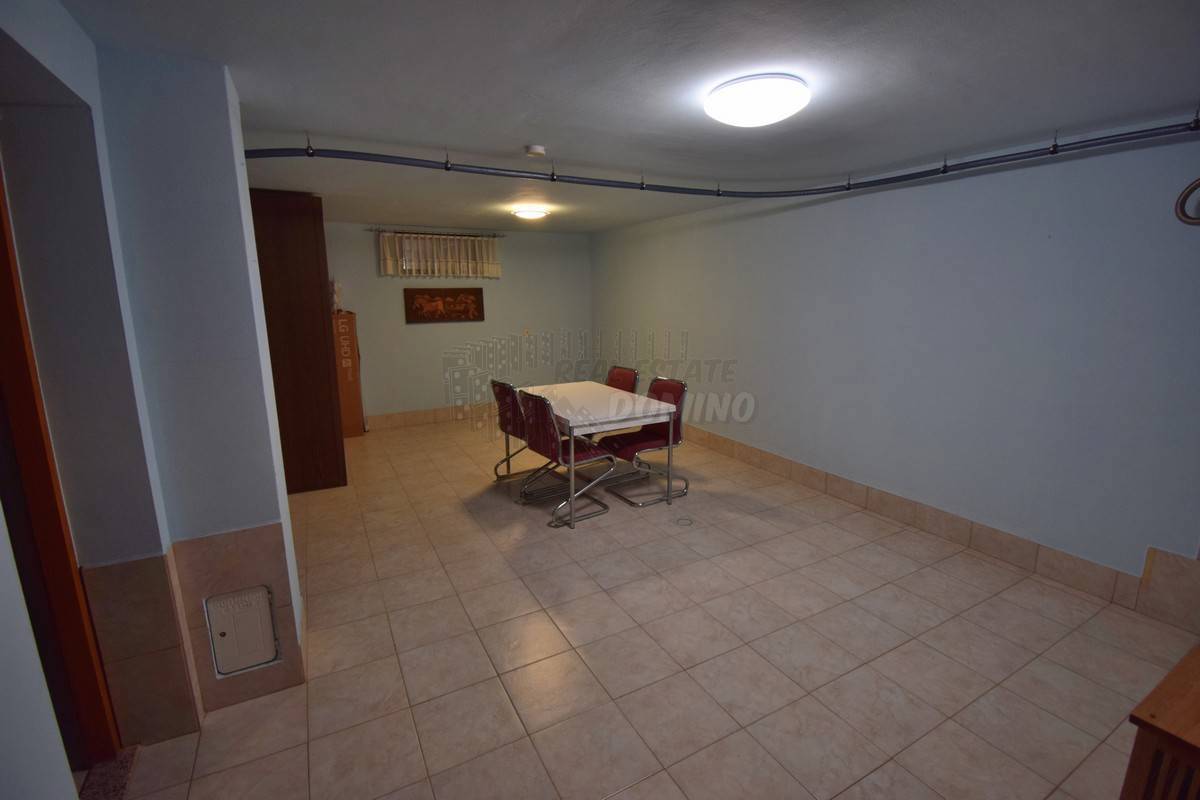 Hiša Malinska, Malinska-Dubašnica, 220m2