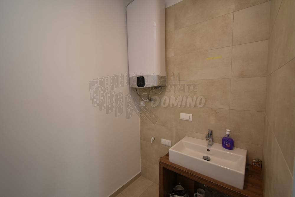 Luksuzni penthouse z bazenom na strehi in odprtim pogledom na morje!