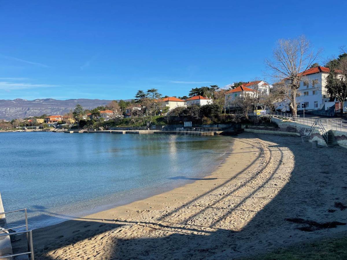 Stanovanje 150 metrov od morja! Pogled na morje!