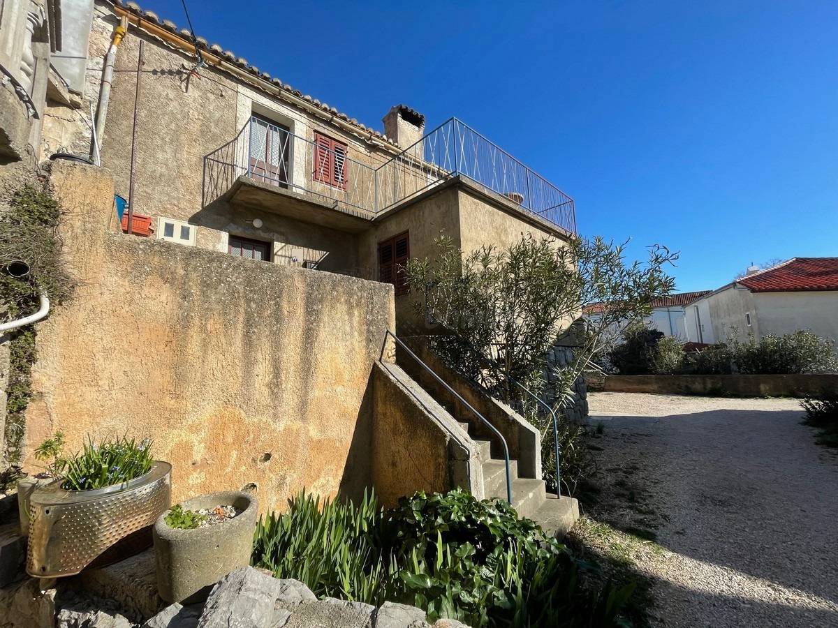 Hiša z veliko potenciala, otok Krk