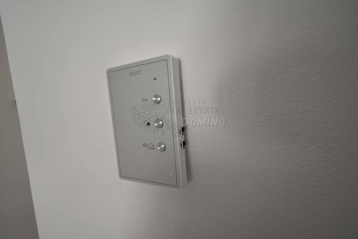 Novogradnja le 150 metrov od morja! šilo!