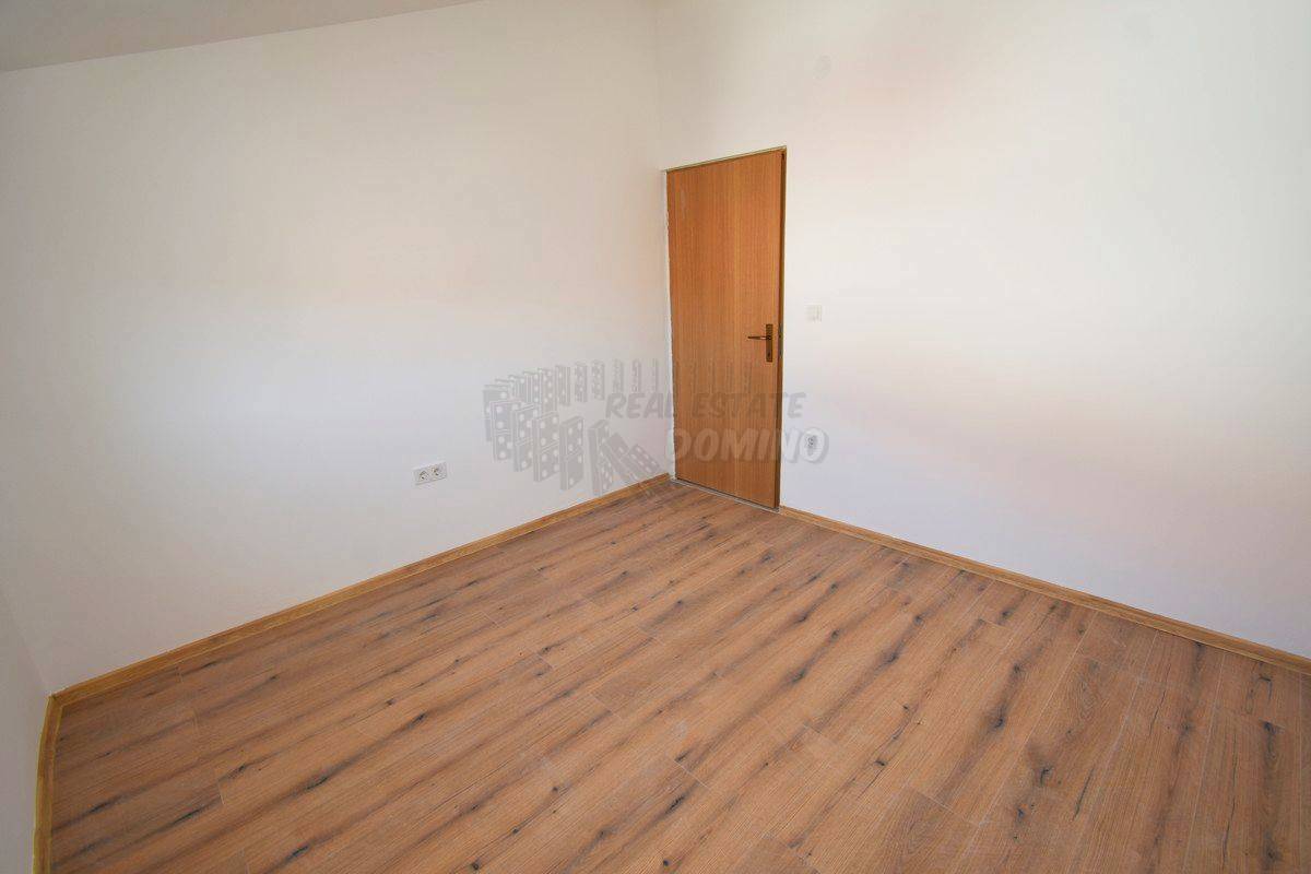 Novogradnja le 150 metrov od morja! šilo!