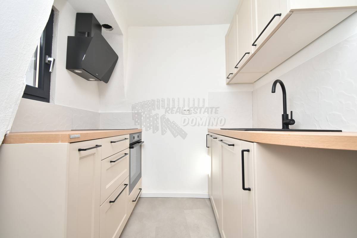 Čudovita obnovljena stara kamnita hiša! Punat!