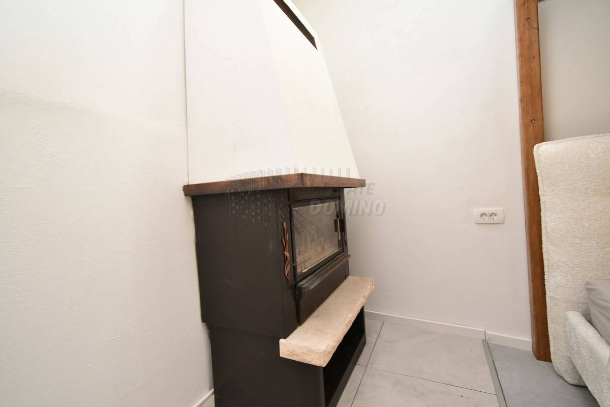 Čudovita obnovljena stara kamnita hiša! Punat!