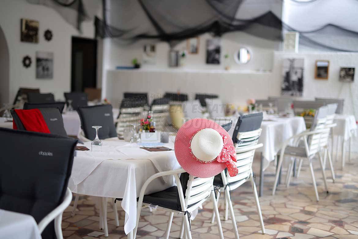 Gostinski in bivalni prostor 50 m od morja! Punat