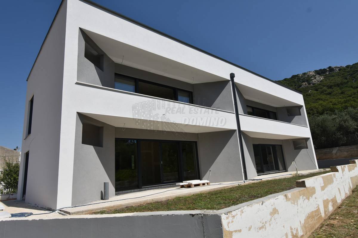 Novogradnja z vrtom - Baška!! Otok Krk Pošaljite povratne informacije Bočne ploče Povijest Spremljeno