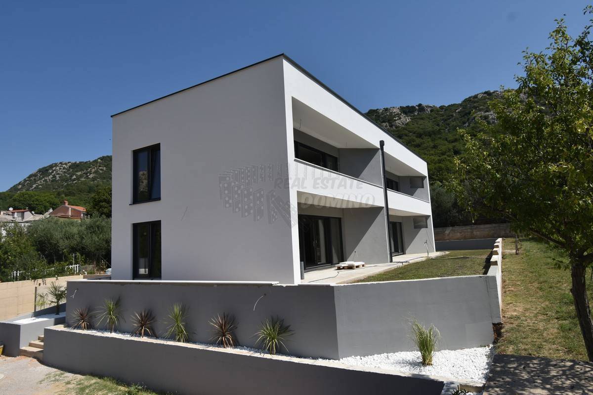 Novogradnja z vrtom - Baška!! Otok Krk Pošaljite povratne informacije Bočne ploče Povijest Spremljeno