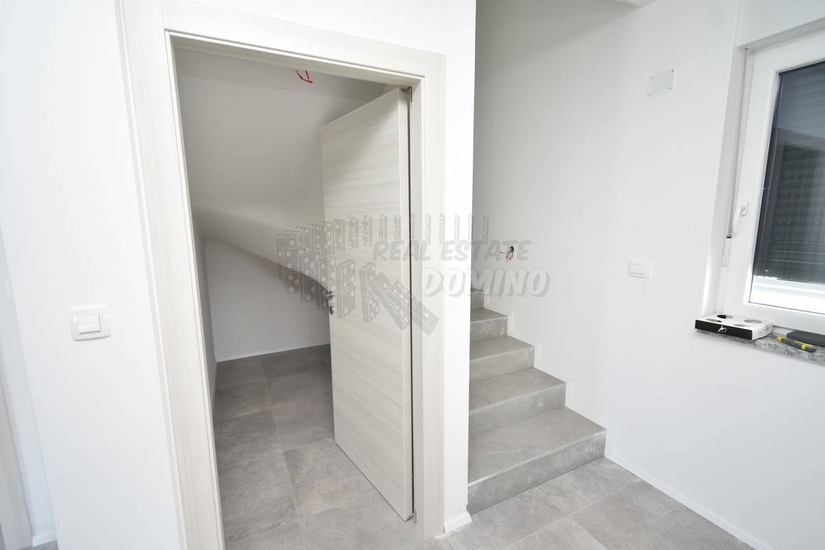 Hiša Dobrinj, 193m2