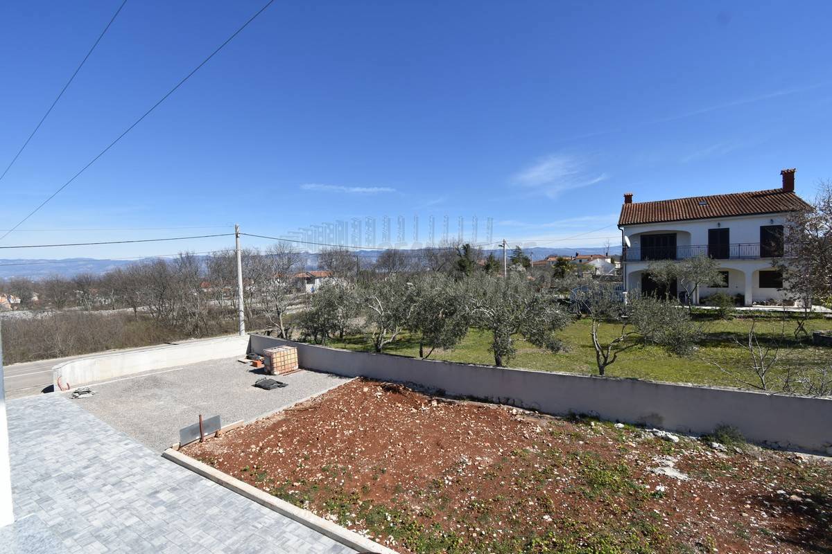 Hiša Dobrinj, 193m2