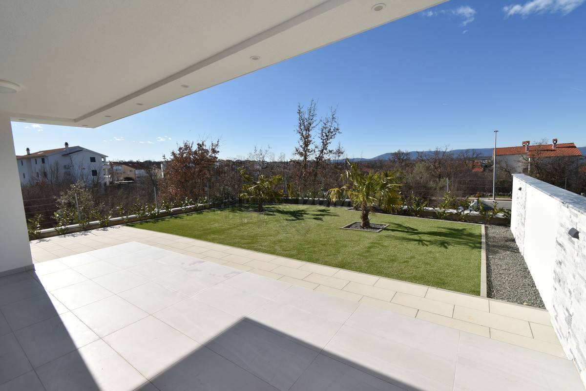 Dve stanovanji v novogradnji! Malinska!