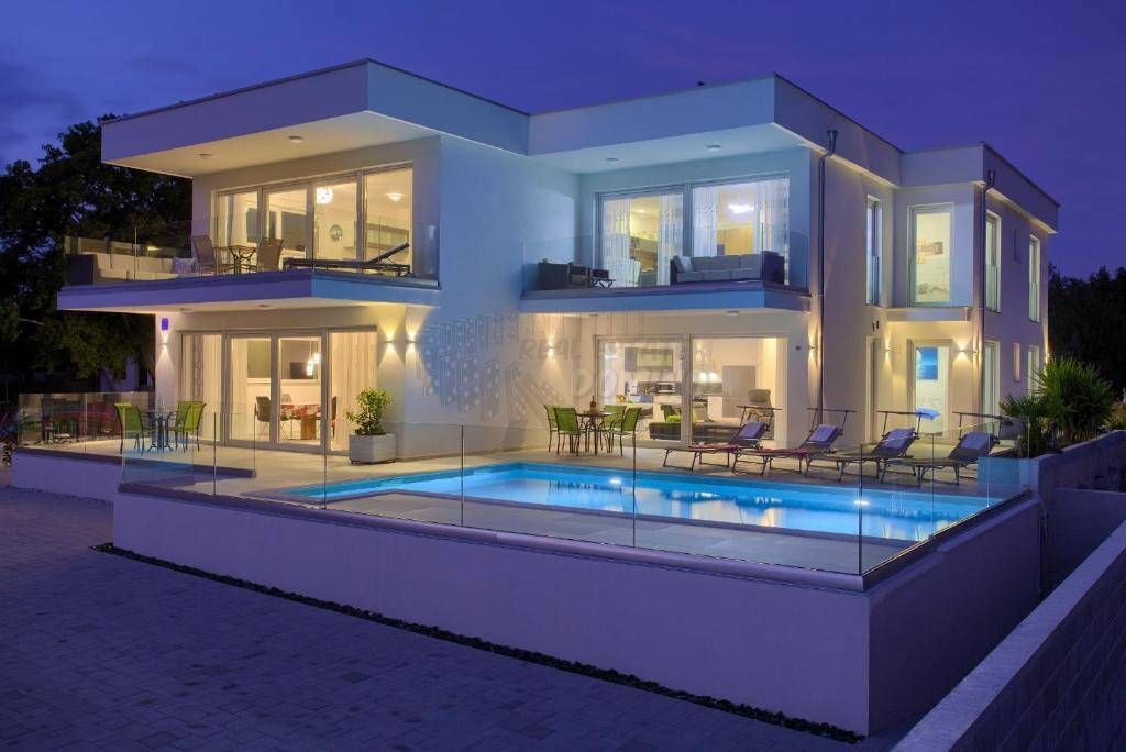 Apartma z zasebnim bazenom! Otok Krk!