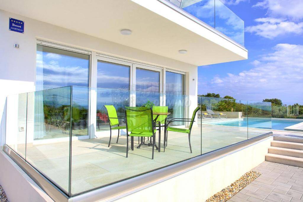 Apartma z zasebnim bazenom! Otok Krk!