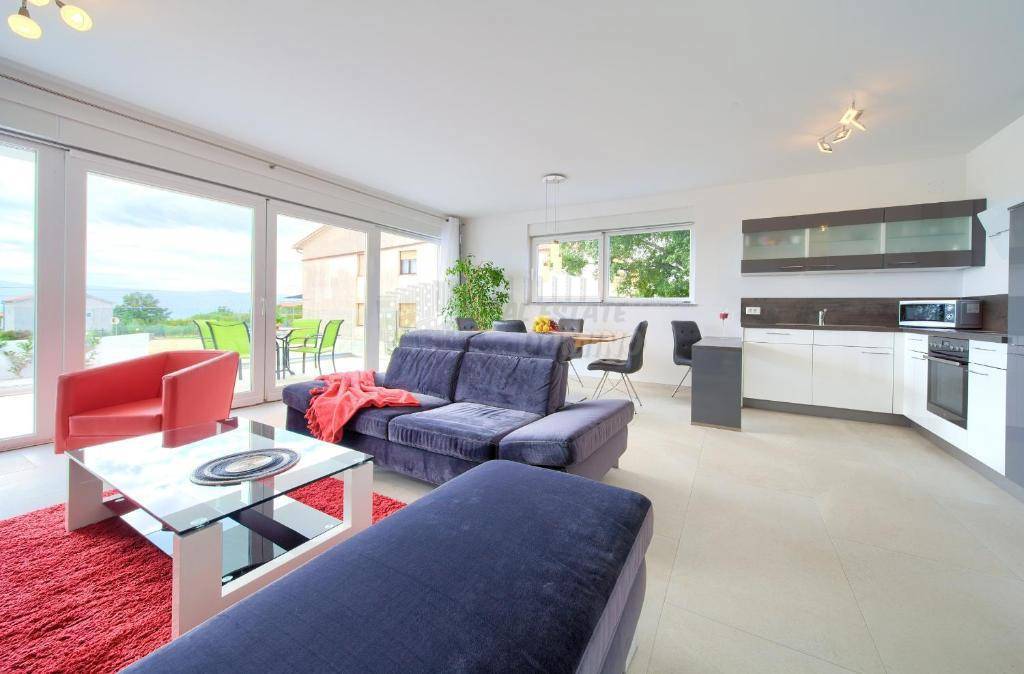 Apartma z zasebnim bazenom! Otok Krk!