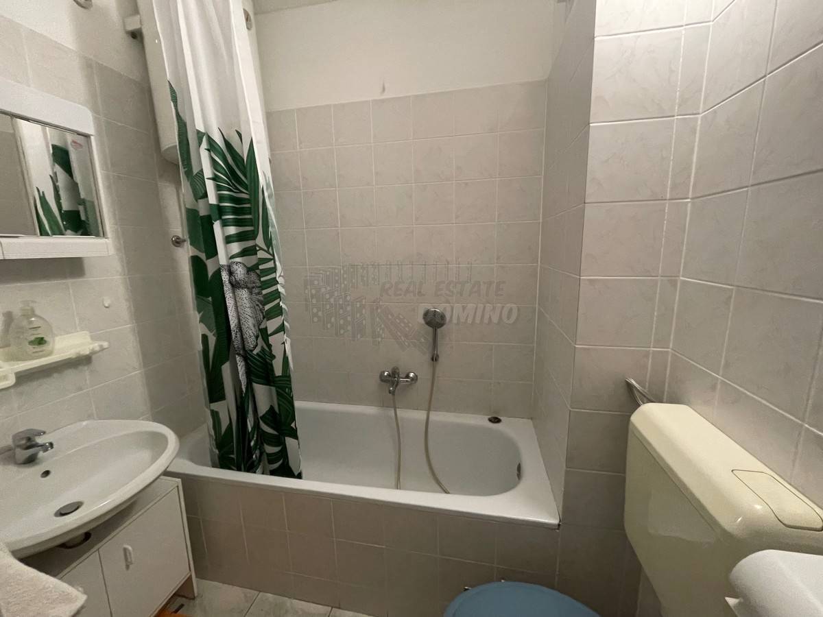Stanovanje s čudovitim razgledom in 2 terasama! Mesto Krk!