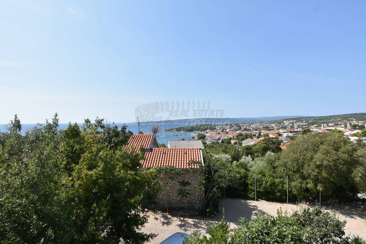 Stanovanje s čudovitim razgledom in 2 terasama! Mesto Krk!