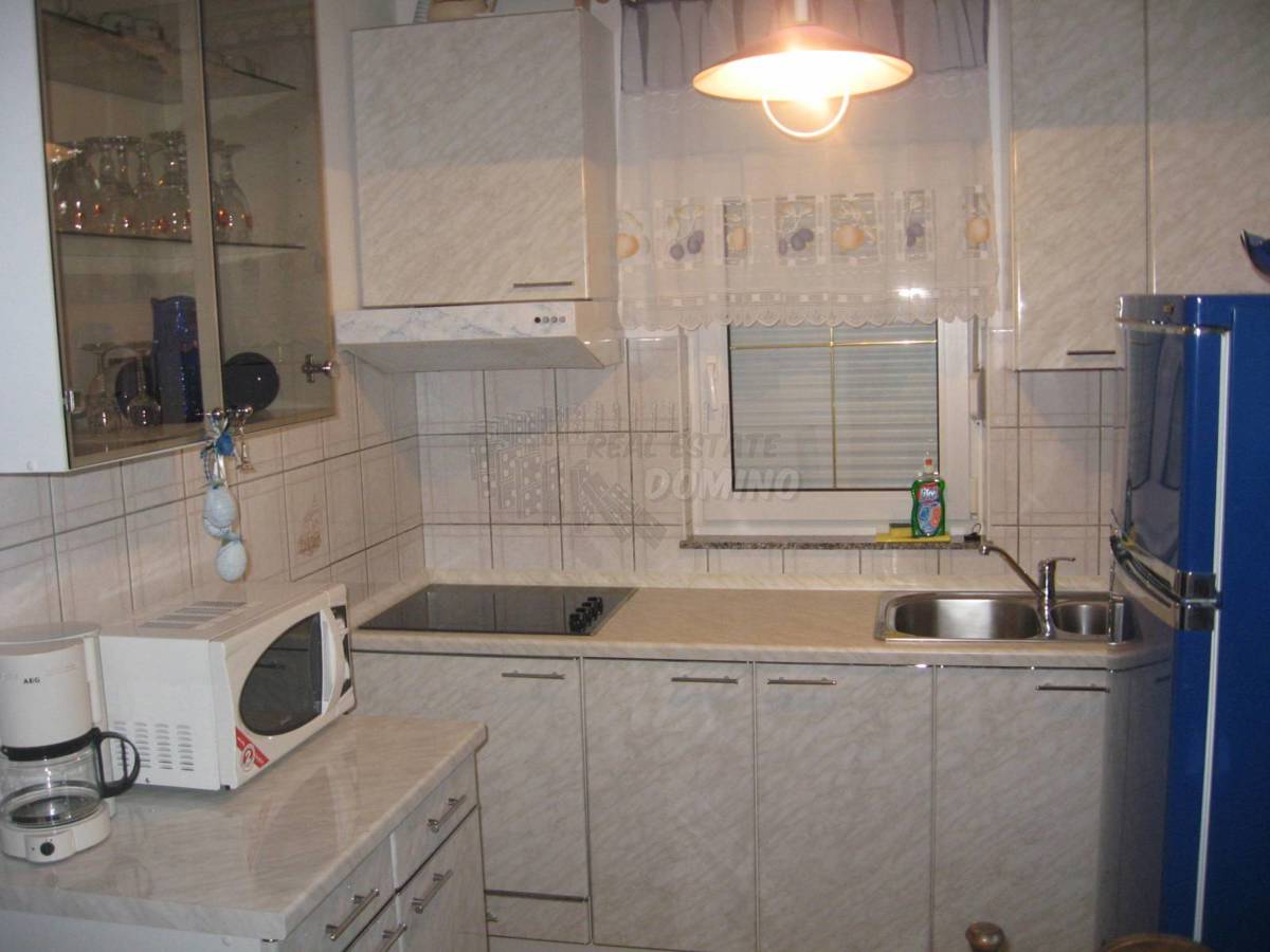 Hiša s 5 apartmaji v bližini morja! šilo!