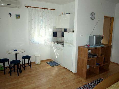 Hiša s 5 apartmaji v bližini morja! šilo!