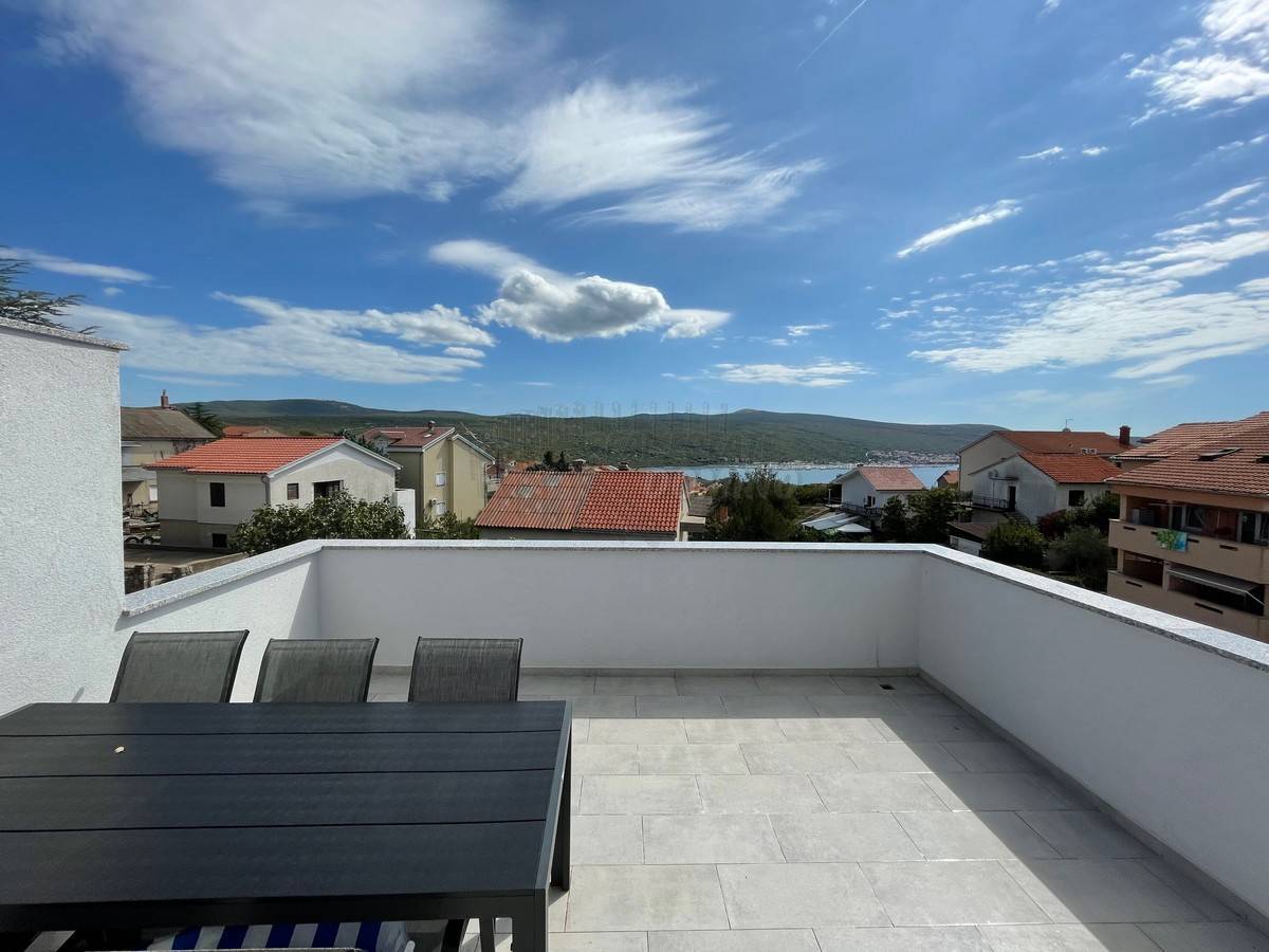 Apartma s pogledom na morje! okolica mesta Krk!