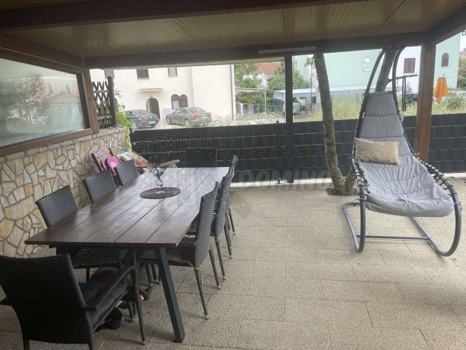 Stanovanje z lepim vrtom!! Malinska-okolica