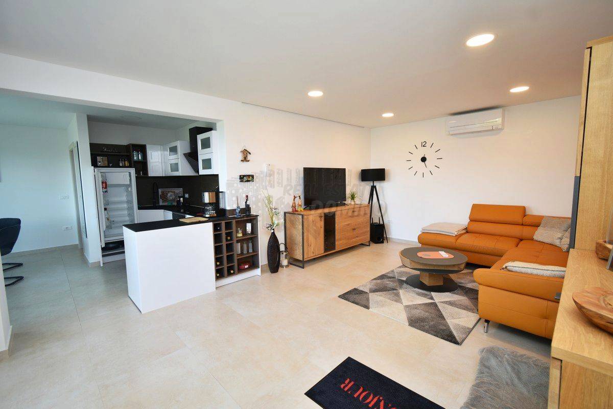 Elitni del Malinske, Rova, luksuzni apartma! Pogled na morje!