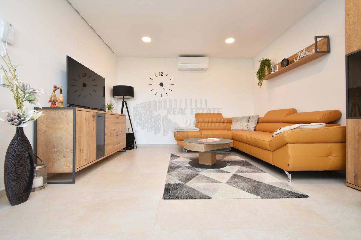 Elitni del Malinske, Rova, luksuzni apartma! Pogled na morje!